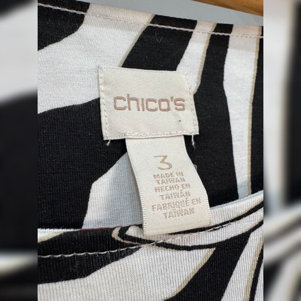 Chico's Floral Zebra Boatneck Top Size 3 (16) EUC - Picture 5 of 6